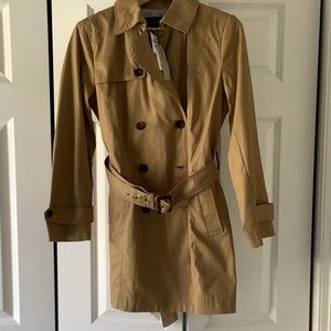 Banana Republic Factory jacket. Women’s size medium petite. New with tags.